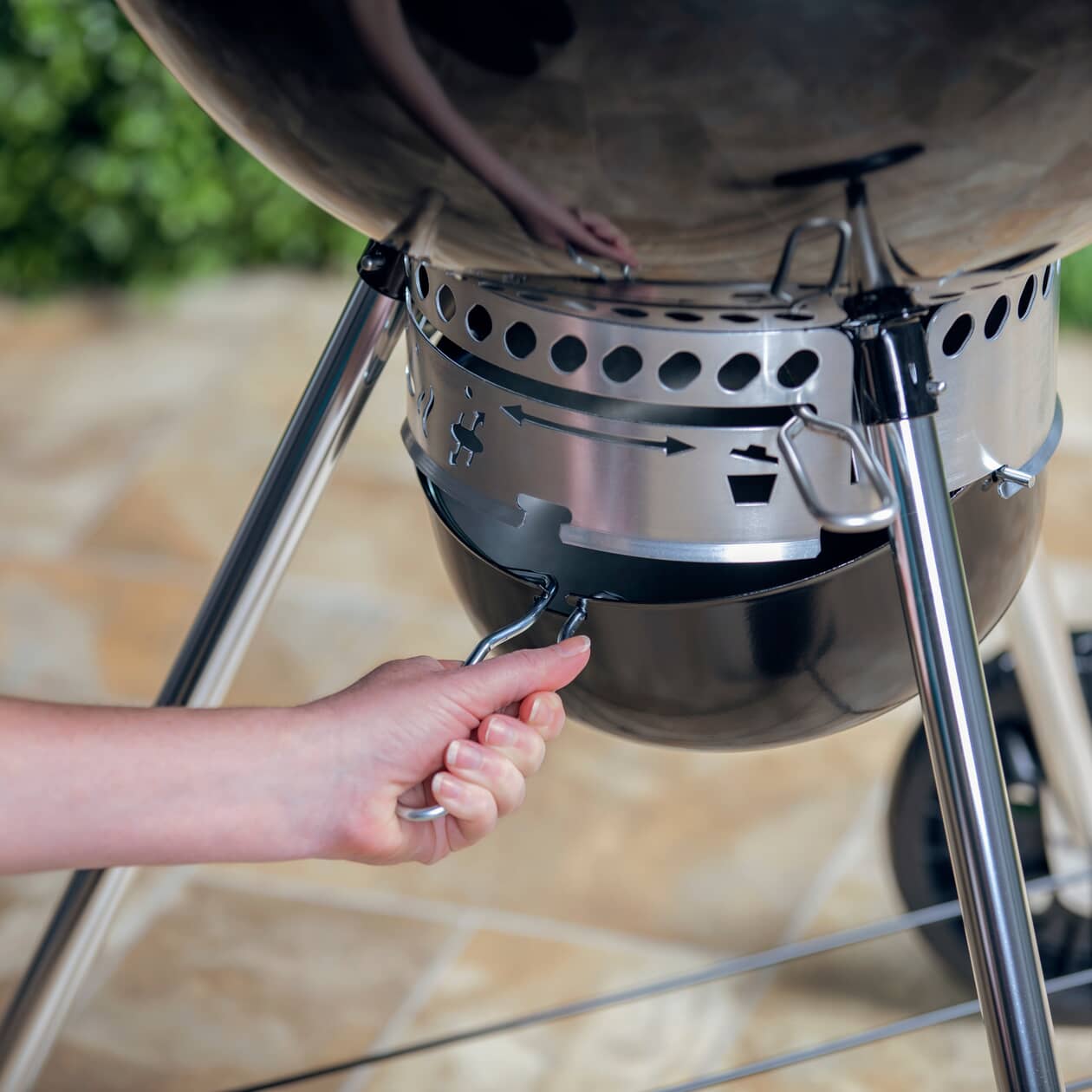 Weber Master-Touch GBS Premium E-5770 Charcoal BBQ 17301004 (17301004 ...