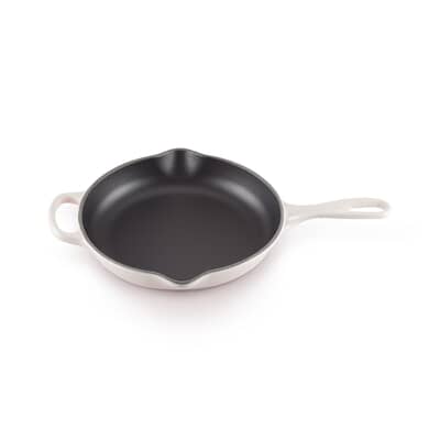 Le Creuset Signature Cast Iron 23cm Skillet Shell Pink