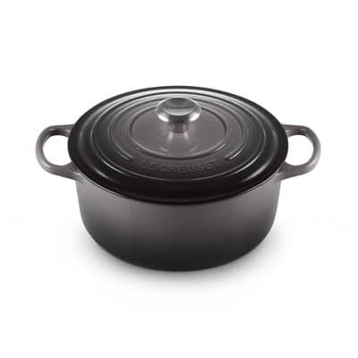 Le Creuset Signature Cast Iron 26cm Round Casserole Flint