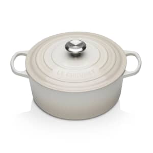 Le Creuset Signature Cast Iron 26cm Round Casserole Meringue