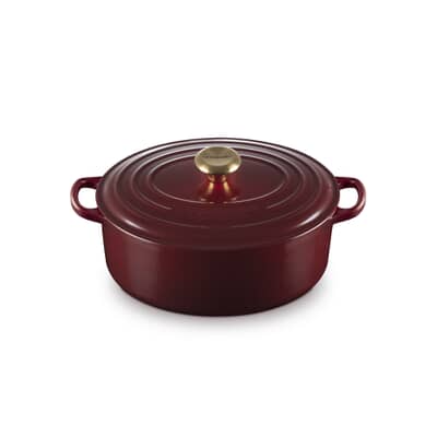Le Creuset Signature Cast Iron 27cm Oval Casserole Garnet
