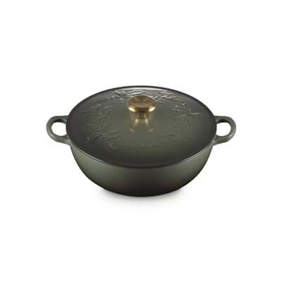Le Creuset Signature Cast Iron 26cm Christmas Holly Soup Pot Thyme