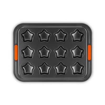 Le Creuset 12 Cup Christmas Star Baking Tray