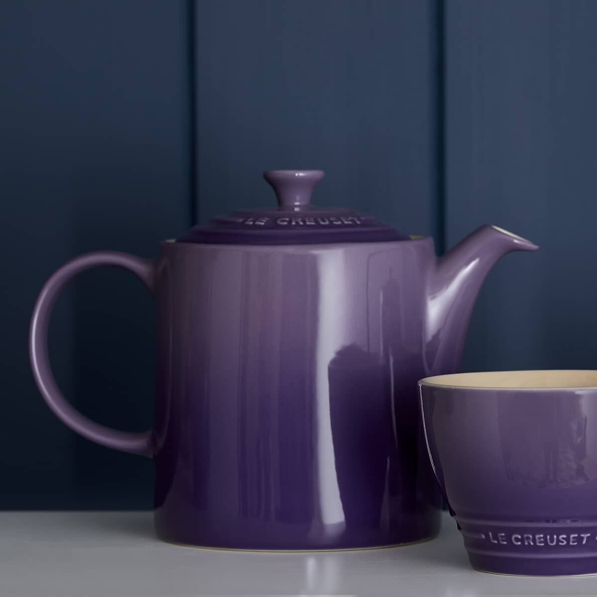 Le Creuset Grand Teapot Ultra Violet - (60703137220003) - eCookshop