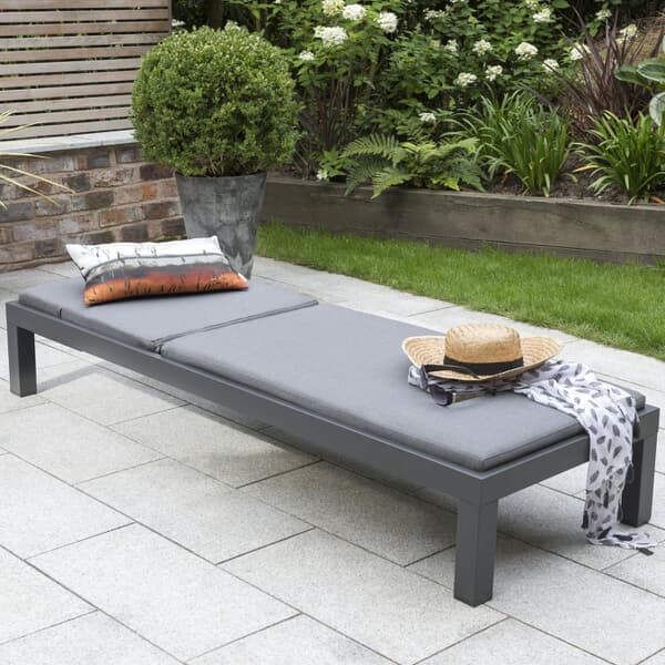 Kettler Elba Lounger with Cushion (03931060200) Garden Furniture