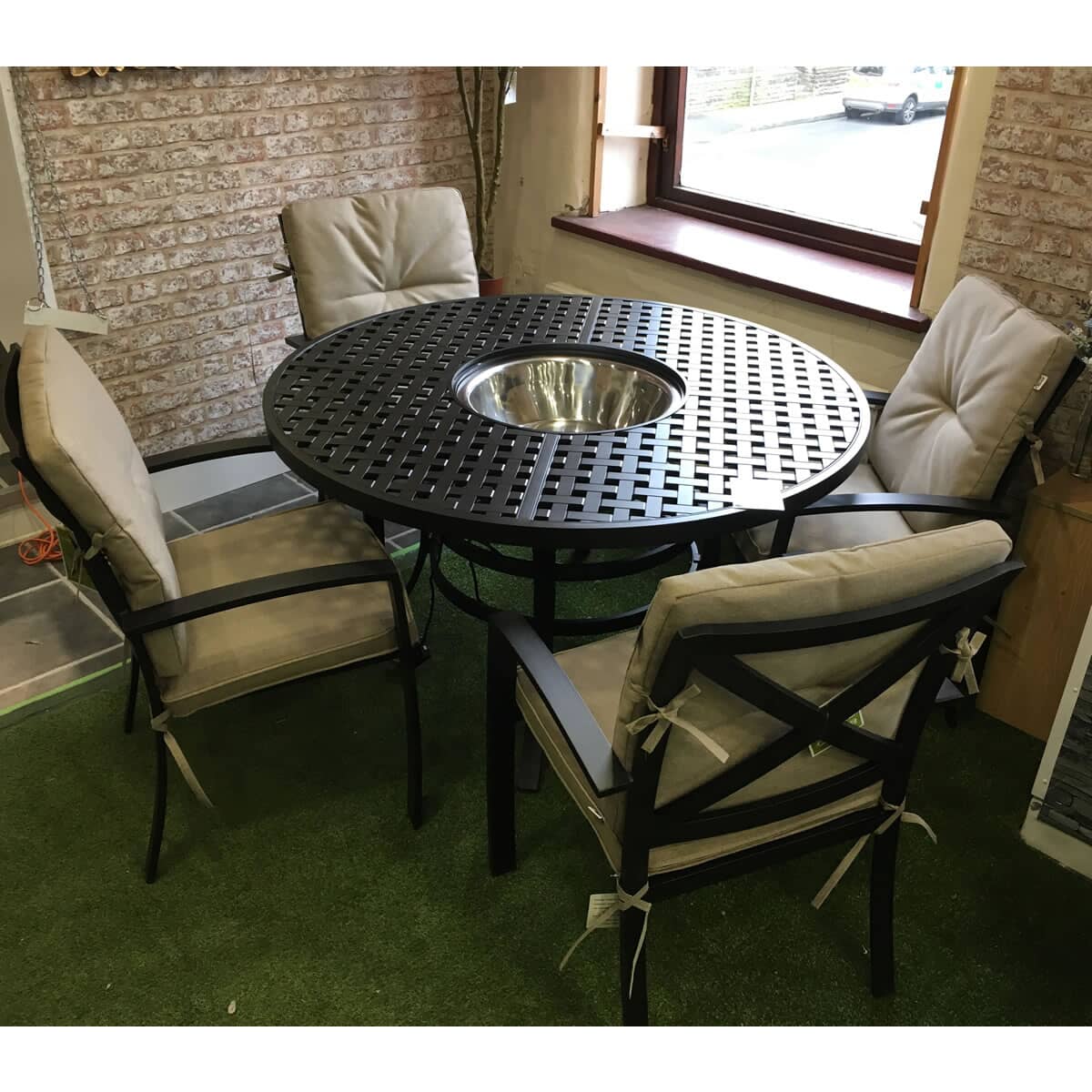 Jamie Oliver Contemporary Grilling Furniture 4 Seat Set Bronze/Biscuit