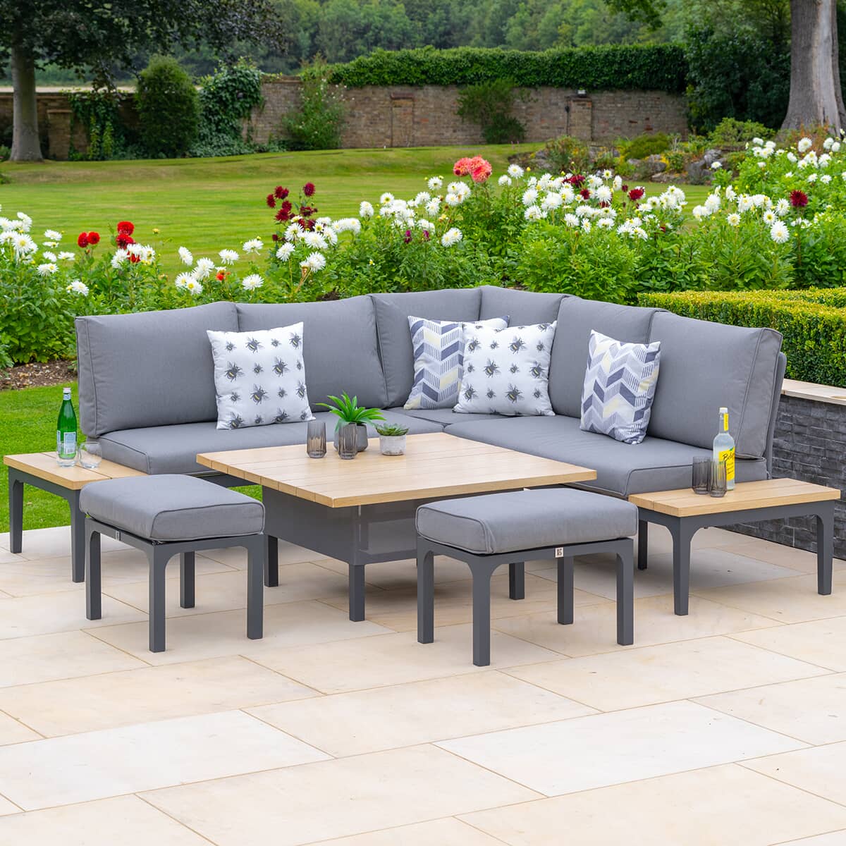 LG Outdoor Stockholm Open-sided Modular Dining Set with Adjustable