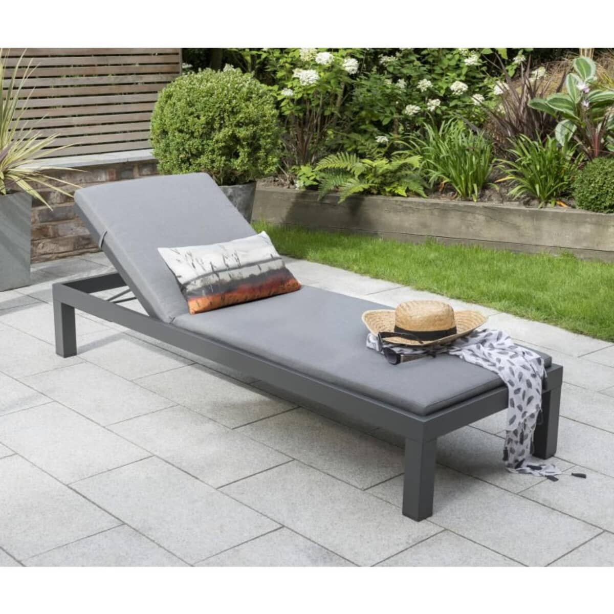 Kettler elba Signature Lounger inc Cushion Grey