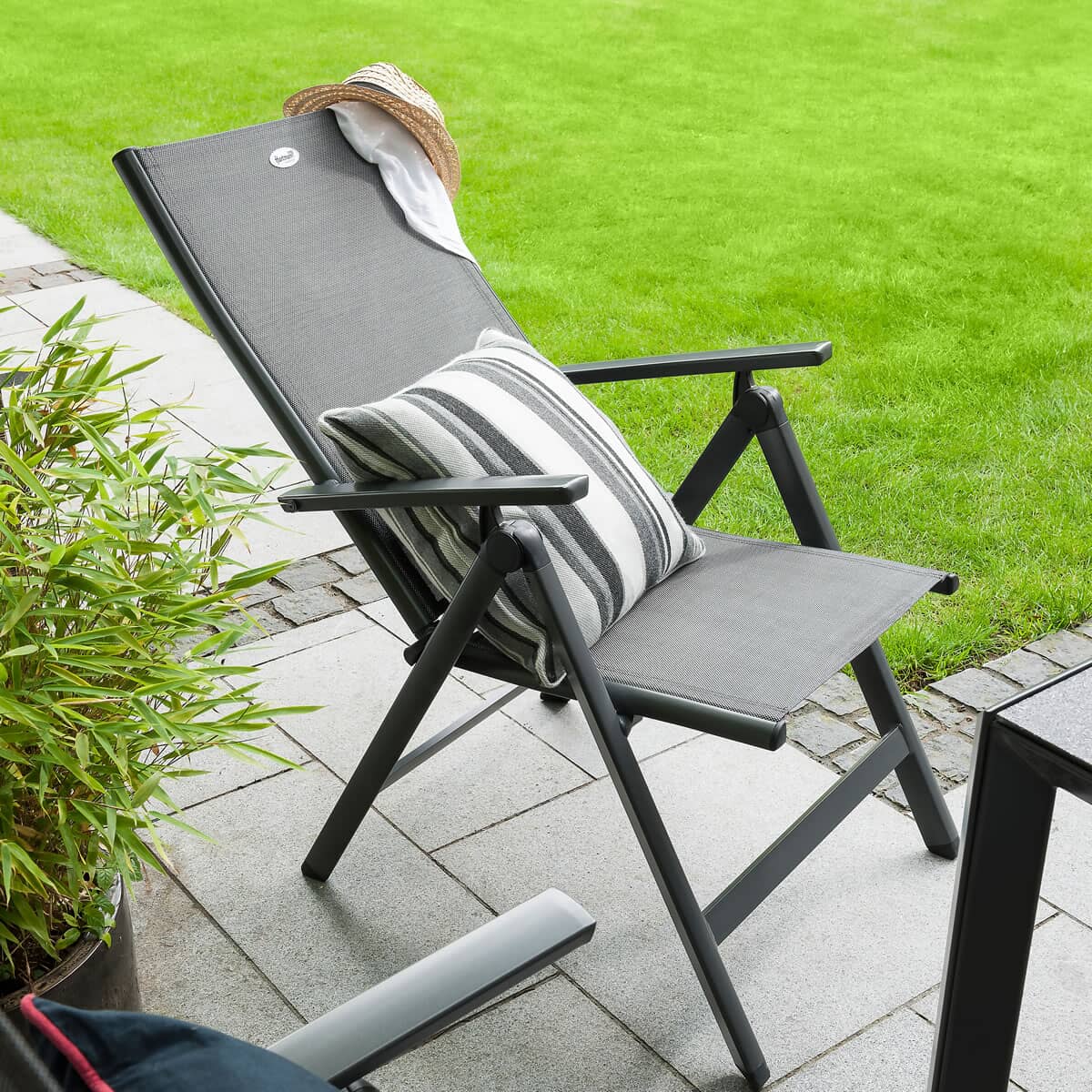 Hartman Arianna Reclining Chair (60251010) Garden Furniture World