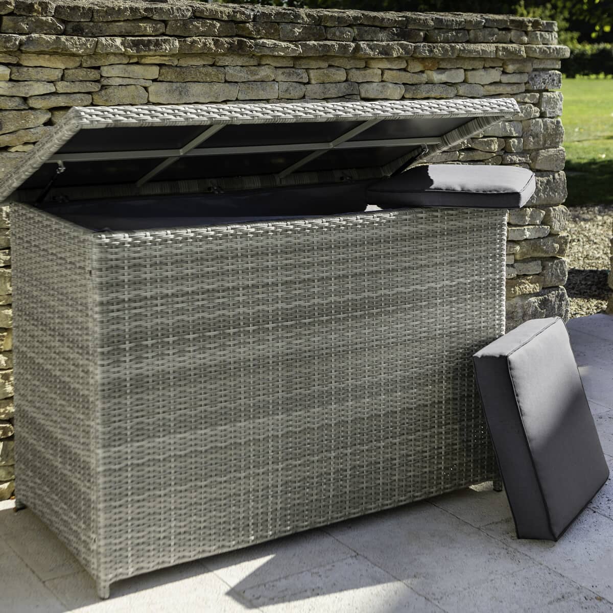 Hartman Westbury Cushion Box (68169146) Garden Furniture World