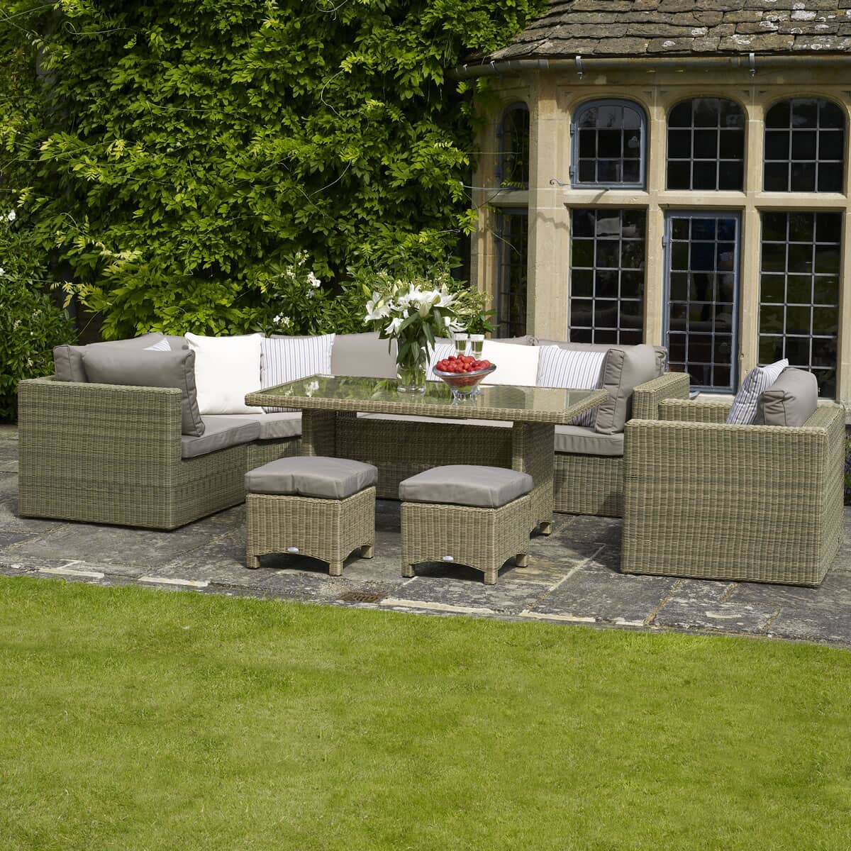 Bramblecrest Sahara Casual Dining Set With Armchair (BSAHSET22