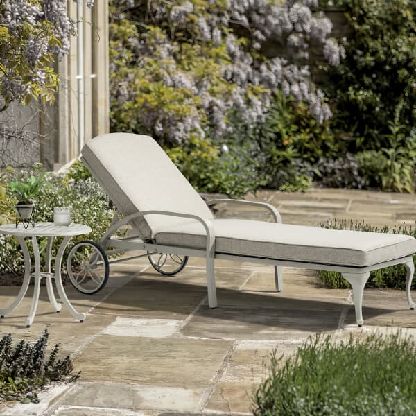 Bramblecrest RHS Bridgewater Lounger inc Cushion and Coffee Table - Stone