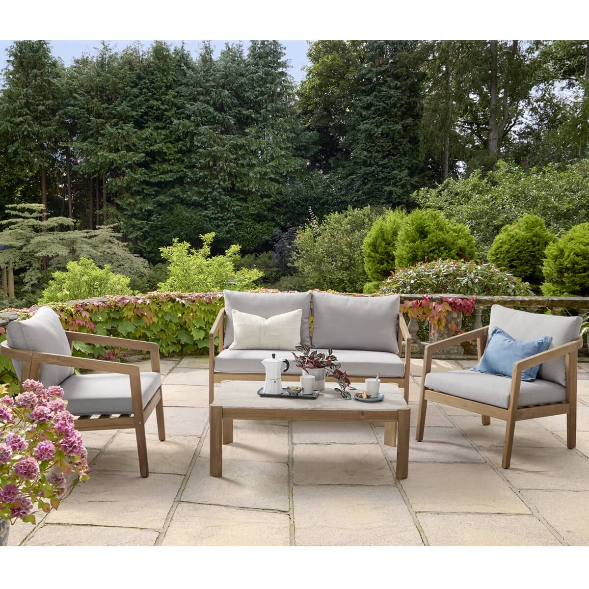 Kettler Nara 4 Seat Lounge Set with Cement Stone Coffee Table