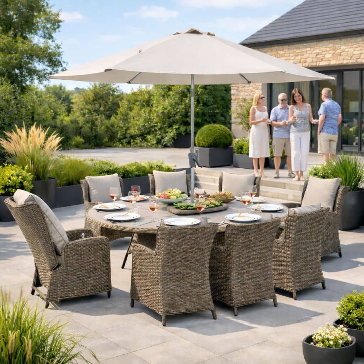 Kettler Derwent 8 Seat Dining Set (Includes 2 x Recliner Chairs)
