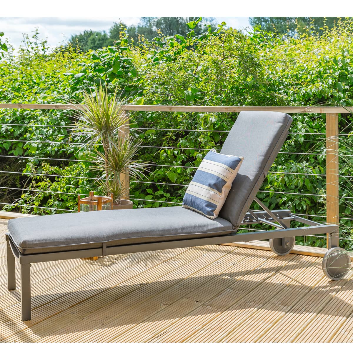 lg milano sun lounger