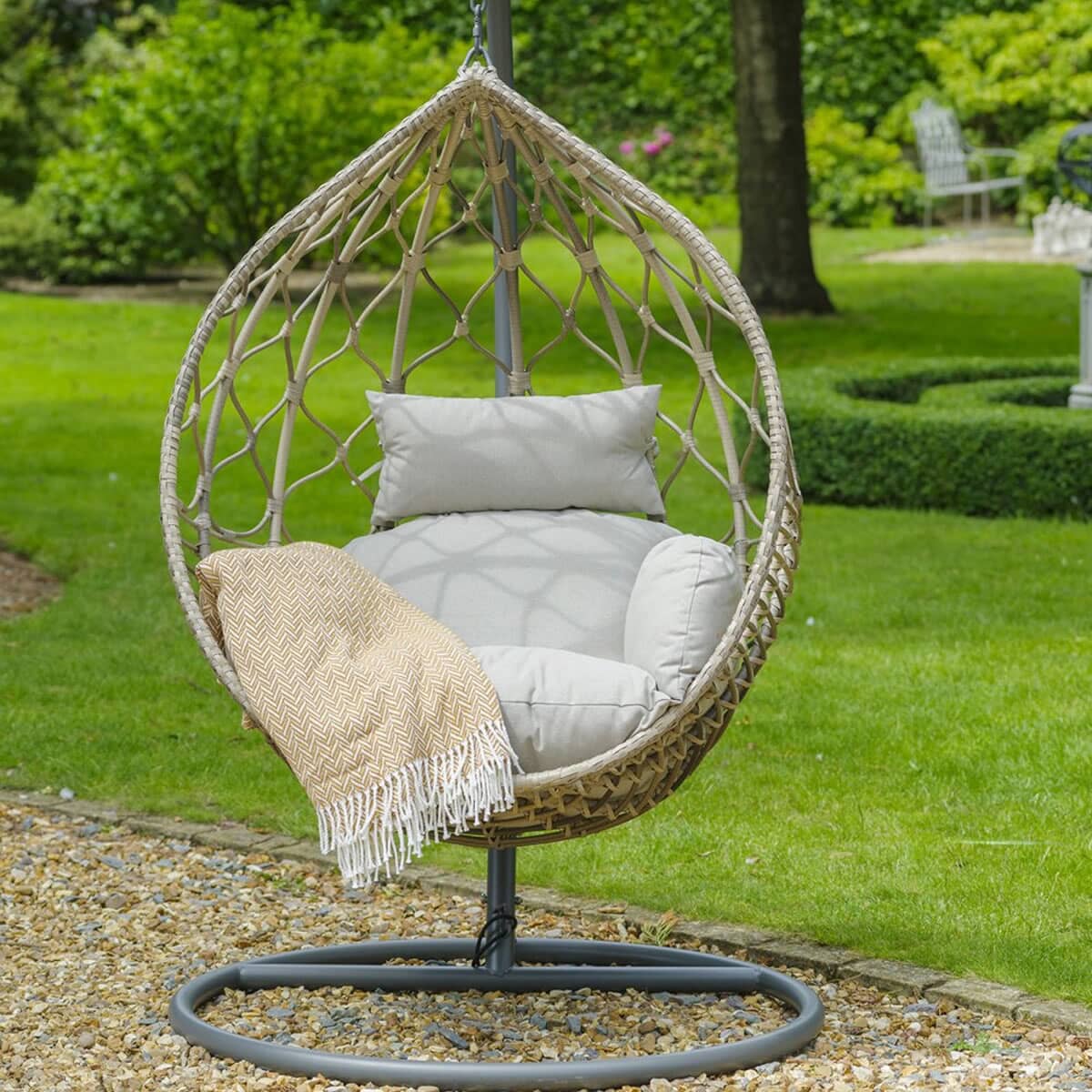 Egg chair set online outdoor