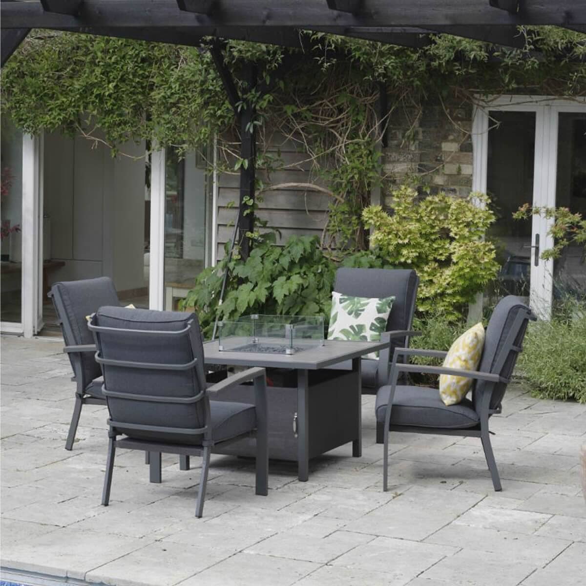 Outdoor seating sale hot sale