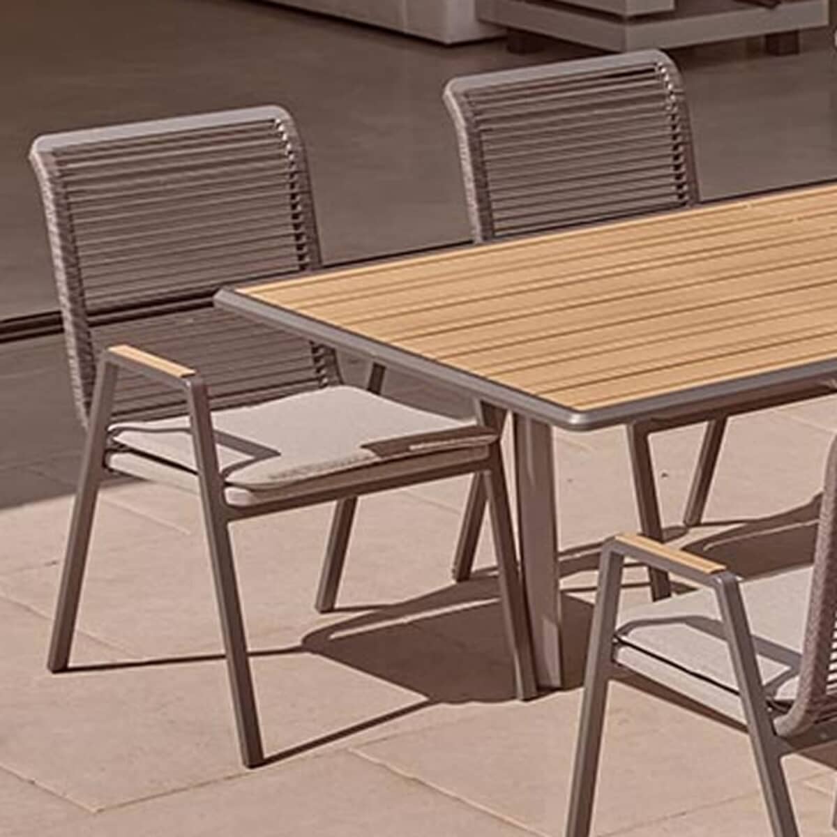 LG Outdoor Sanctuary Dining Chair