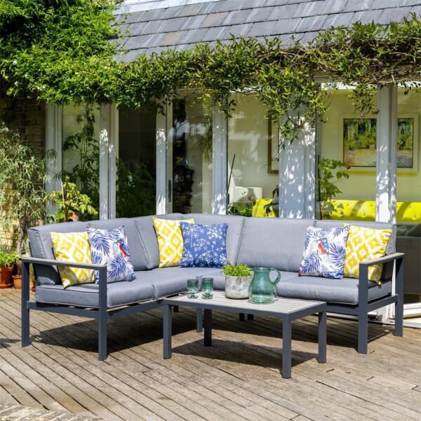 LG Outdoor Turin Modular Corner Sofa With Coffee Table