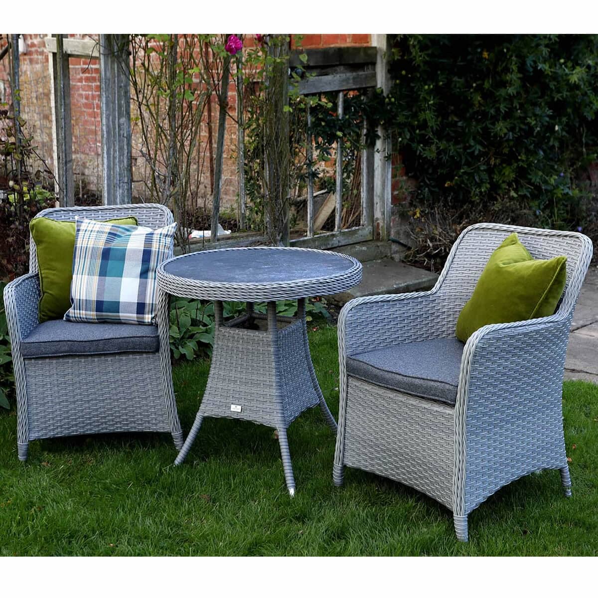 Supremo rattan garden furniture sale