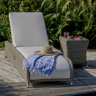 Bramblecrest Monte Carlo Lounger with Reclining Mechanism and Coffee Table