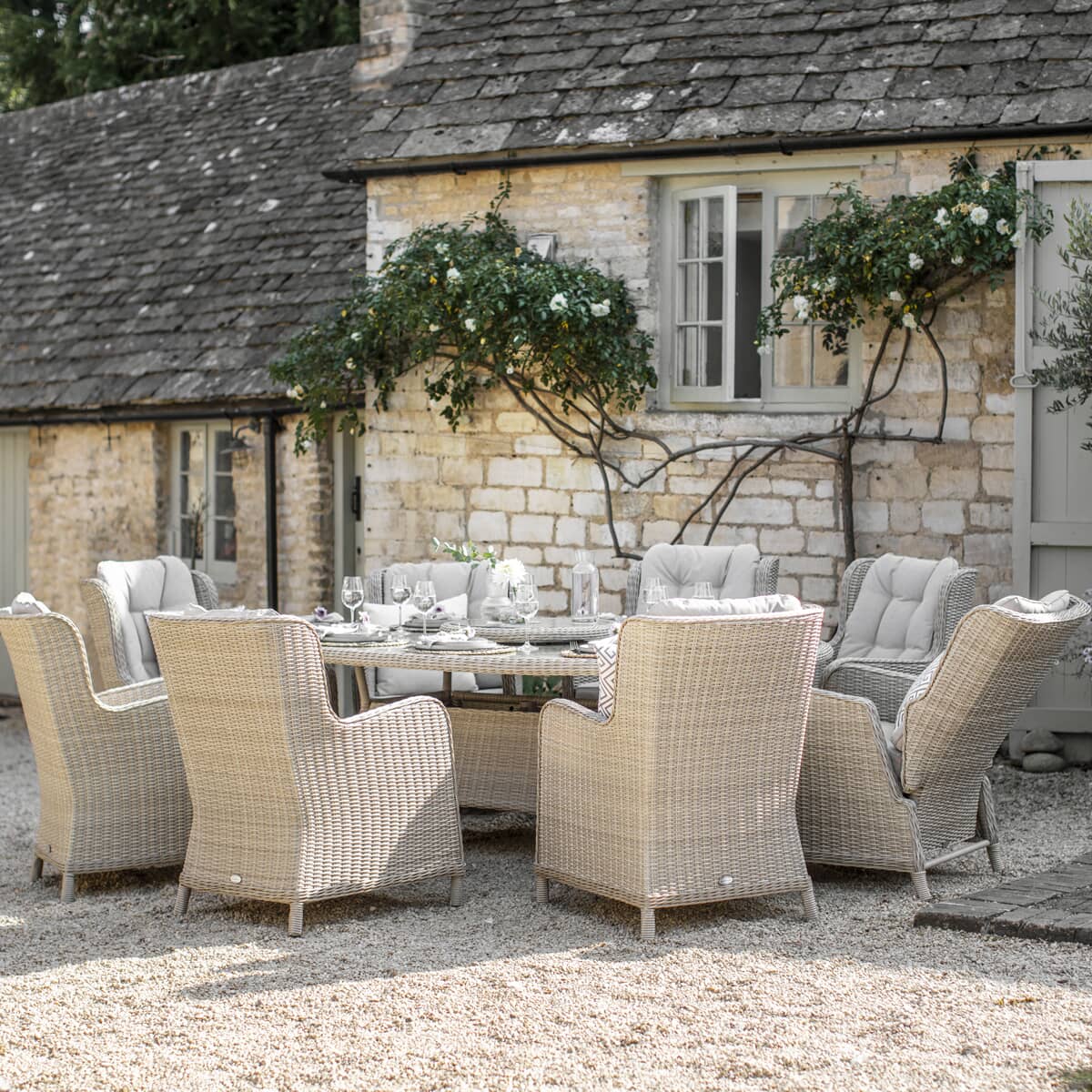 Bramblecrest Chedworth Sandstone 8 Seat Elliptical Dining Set with 2 Recliners