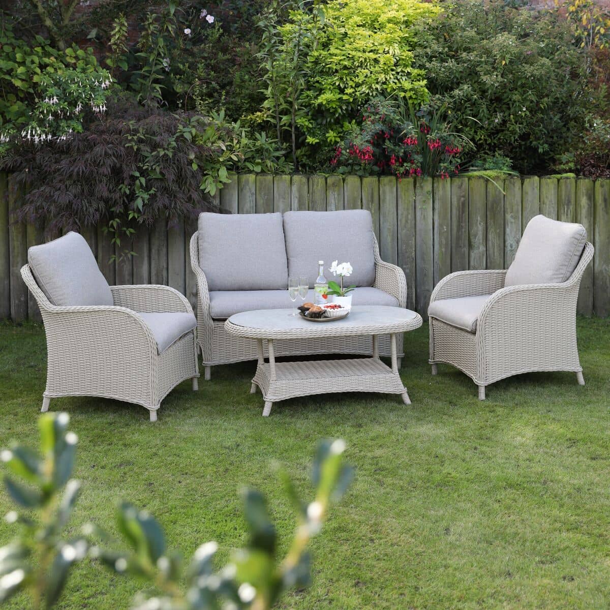 Supremo Cassano Lounge Set with 110x60cm Rectangular Coffee Table