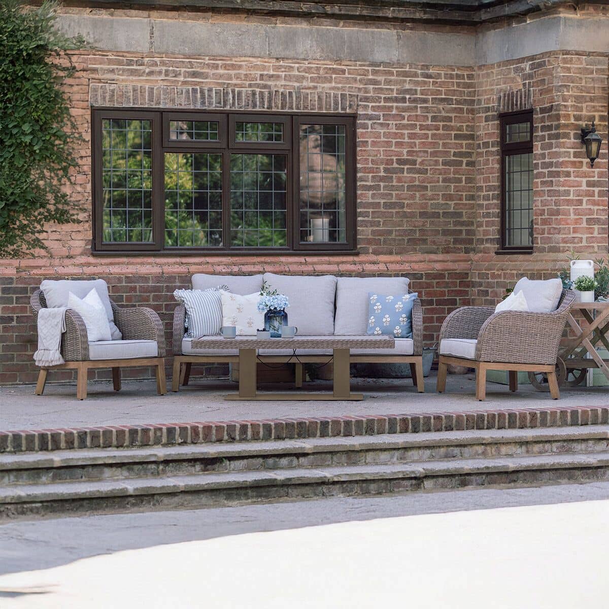Innovators Waddington 5 Seat Lounge Set