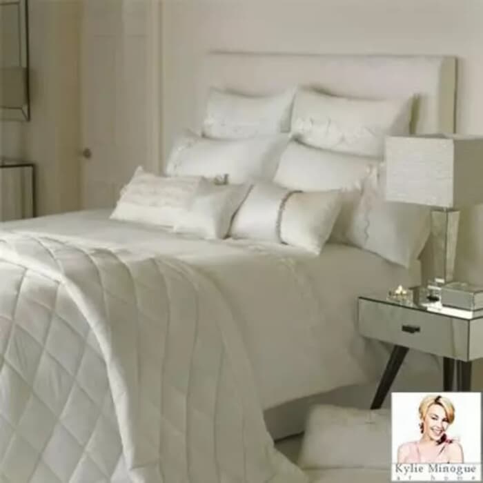 Kylie at Home Greta Oyster large