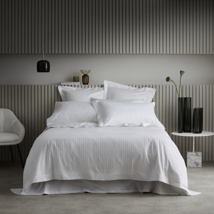 Sheridan Deluxe Millennia Snow White large