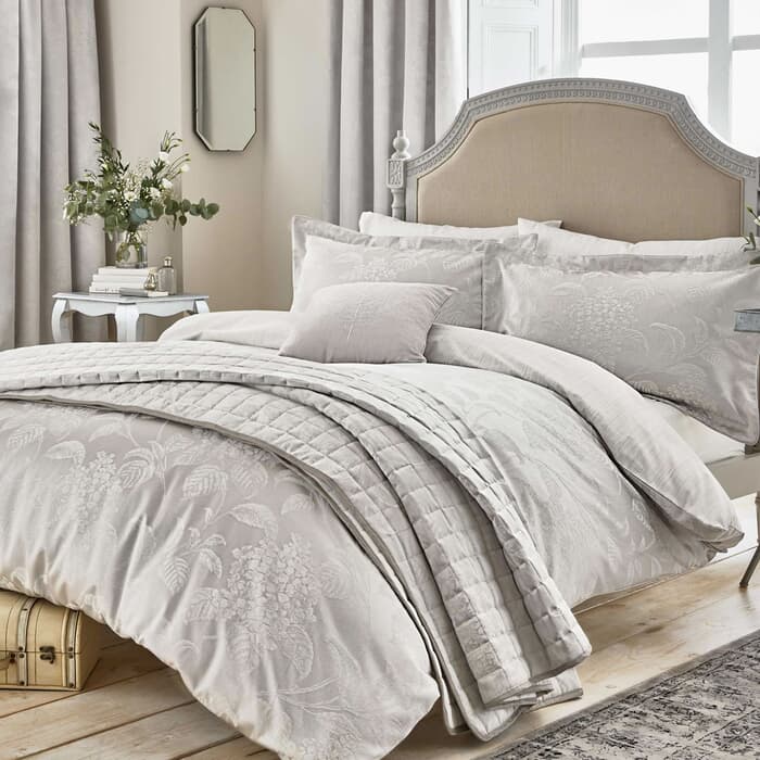 Sanderson Hortensia Blossom Silver large