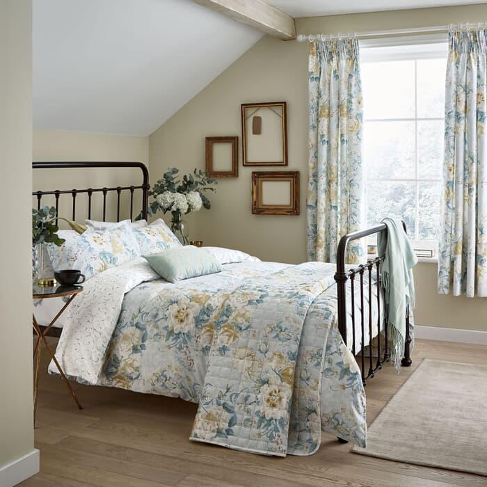 Sanderson Giselle large
