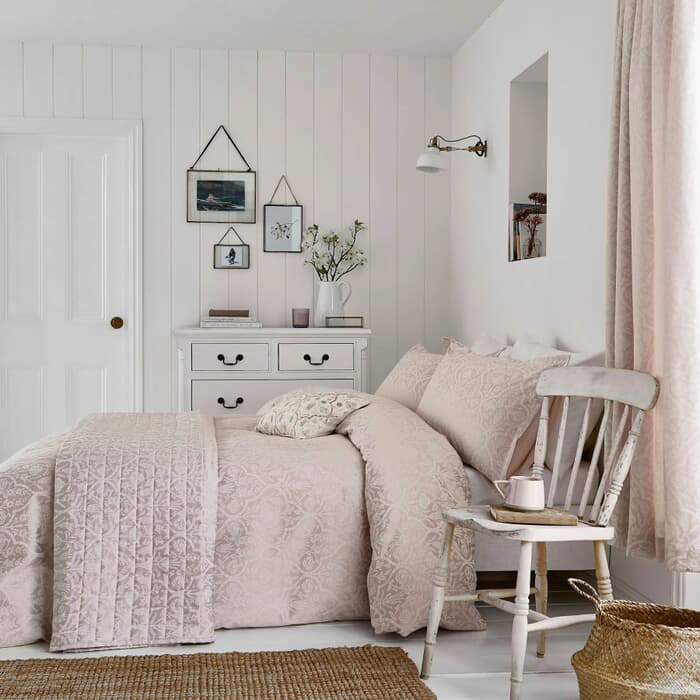 Sanderson Kamala Orchid large