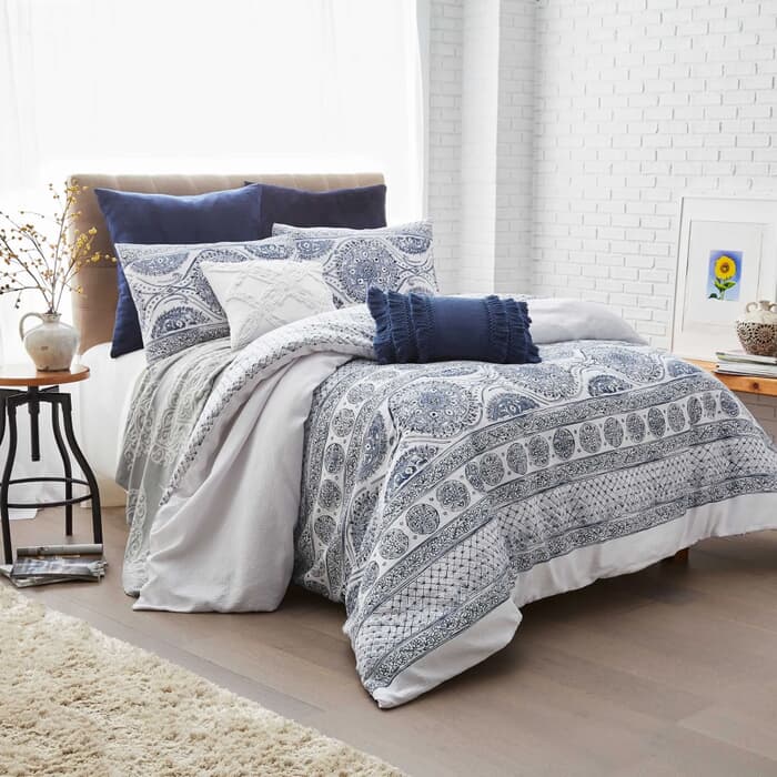 Peri Home Matelasse Medallion Blue large