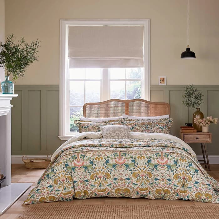 William Morris Lodden Primrose large