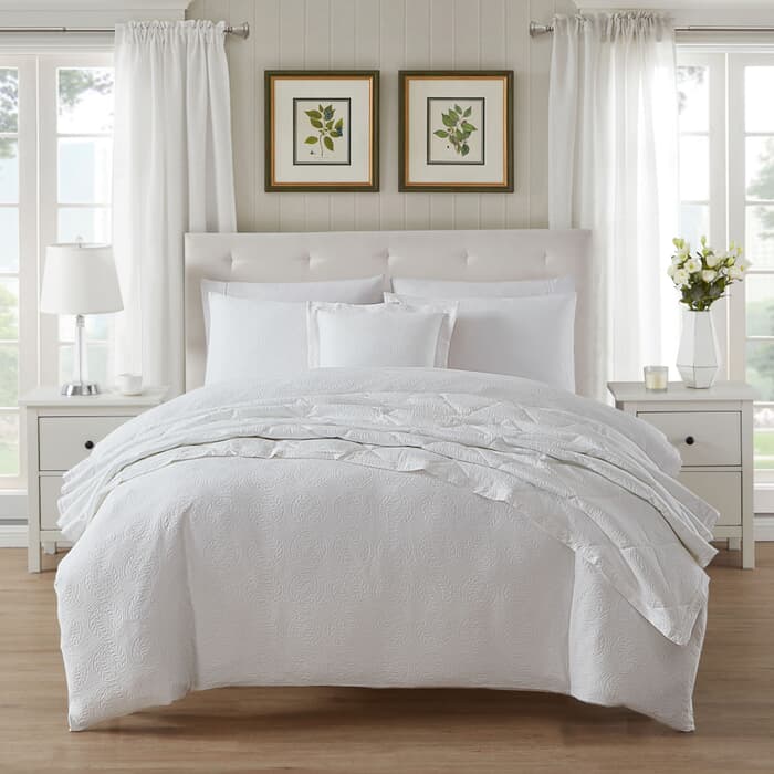 Hilden Matelasse Circles White large
