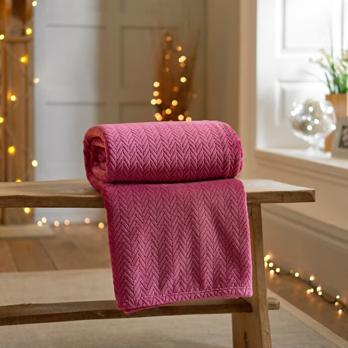 Deyongs Lapworth Throw Magenta large