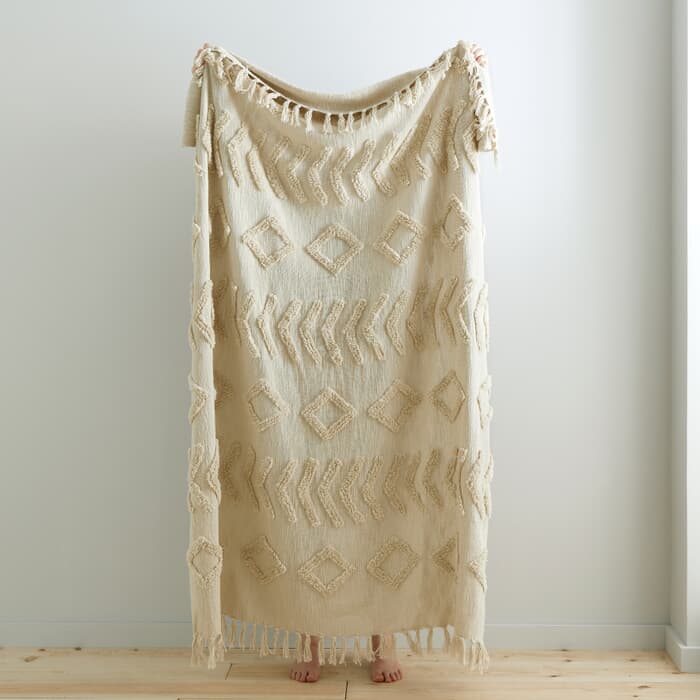 Pineapple Elephant Kabeli Tufted Throw Ecru large