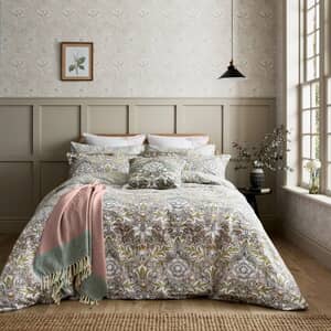 Severne Cochineal Pink