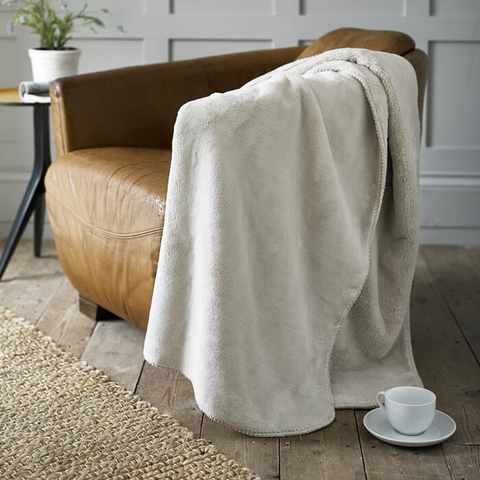 Lyndon Company Windsor Throw Biscuit large