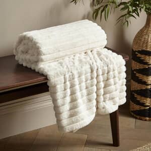 Cosy Ribbed Throw Cream