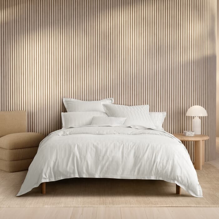 Sheridan Saxton White large
