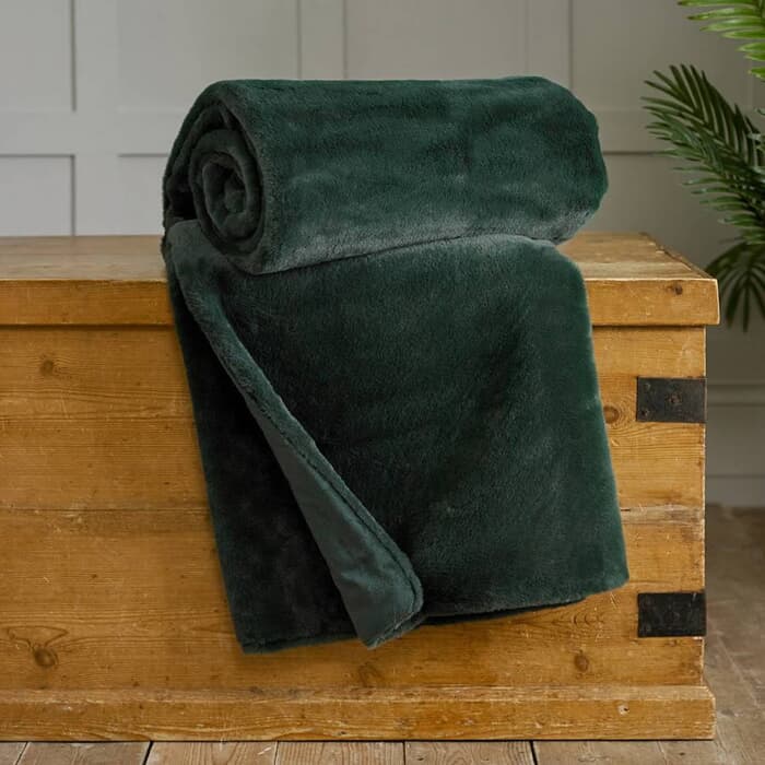 Deyongs Aspen Throw Dark Green large