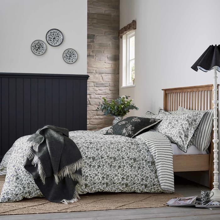 Burleigh Regal Peacock Charcoal/White large