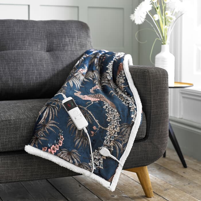 Deyongs Heated Throw Peacocks large