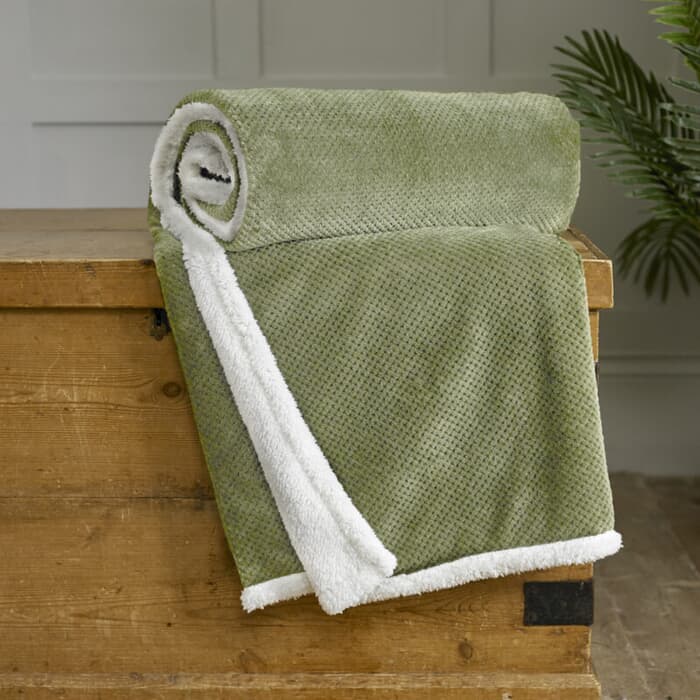 Deyongs Penzance Throw Apple large