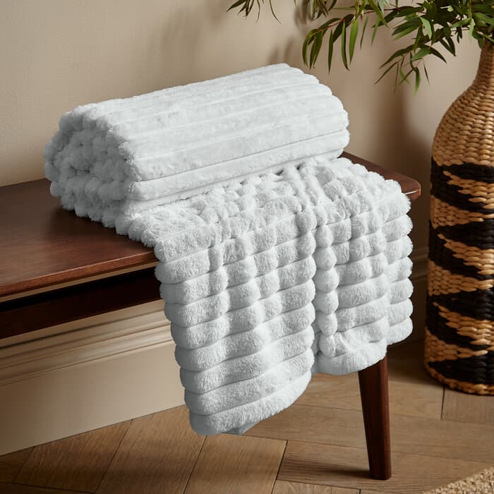 Catherine Lansfield Cosy Ribbed Throw Grey large
