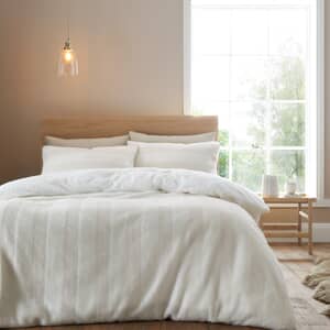 Cosy Soft Stripe Faux Fur Cream