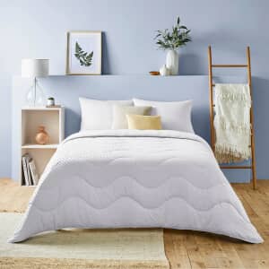 Tufted Dots Polar White
