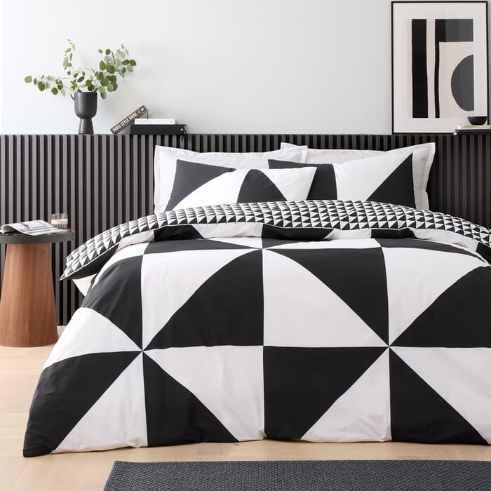 Style Sisters Bold Geo Black and White large